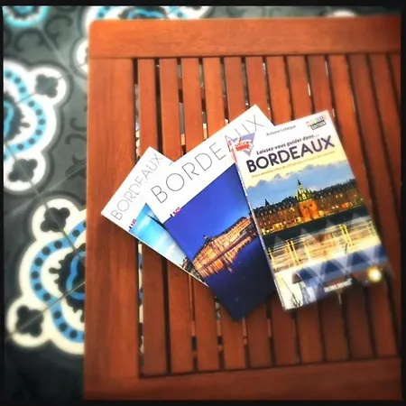 Bed & Breakfast Logement Independant Sur Jardin, Hopital Pellegrin