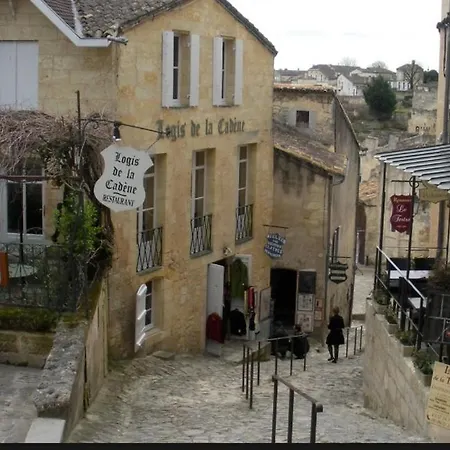Logement Independant Sur Jardin, Hopital Pellegrin Bed & Breakfast